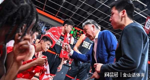 网页版地址-不贪功！率队击败2支争冠热门球队，28岁锋卫，赛后盛赞自己主帅