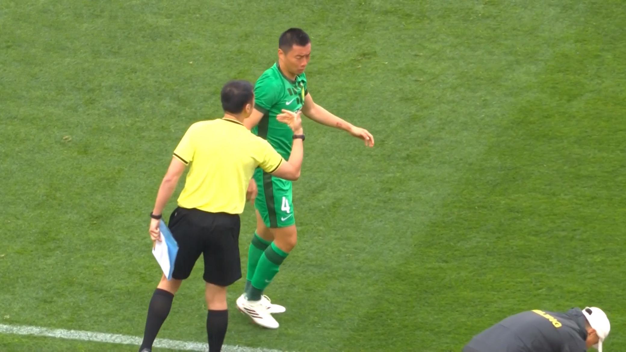 网页版地址-李磊伤了国安新援首秀改位置成功，蒙哥推翻无效控球 激活张玉宁