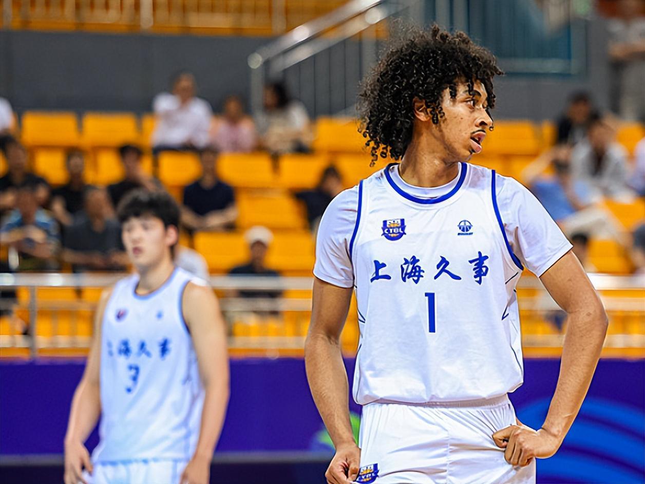 BB Sports-轰30分3助4断!中国男篮18岁1米83混血控卫闪耀:下赛季征战NCAA